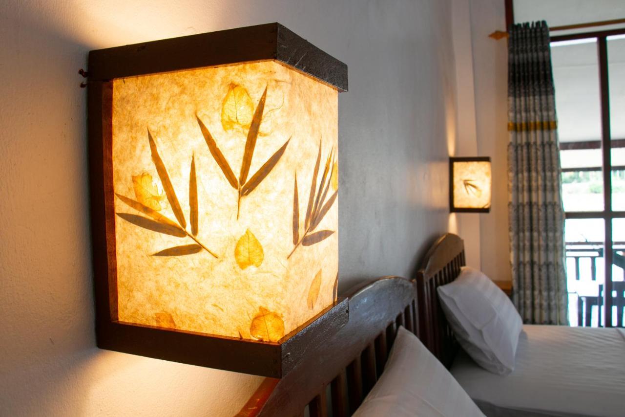 Dokchampa Guesthouse Ban Khon Экстерьер фото