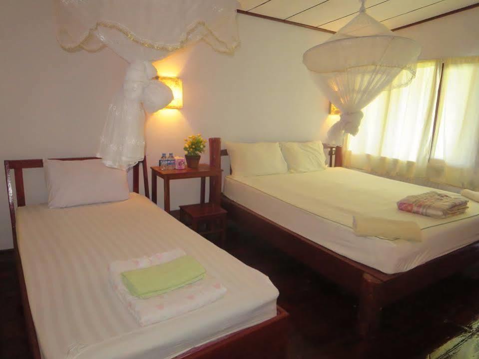 Dokchampa Guesthouse Ban Khon Экстерьер фото